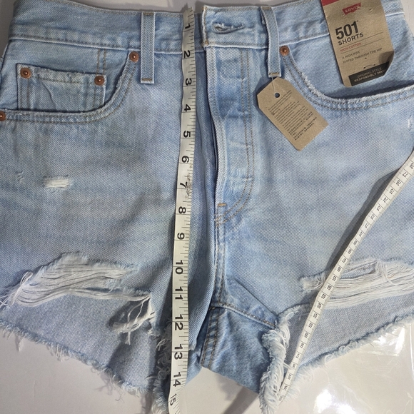 Levi's Women's Light Blue 501 Denim Shorts - Picture 6 of 9